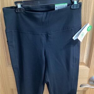 Gaiam OM High Rise Pocket Capri-Size L